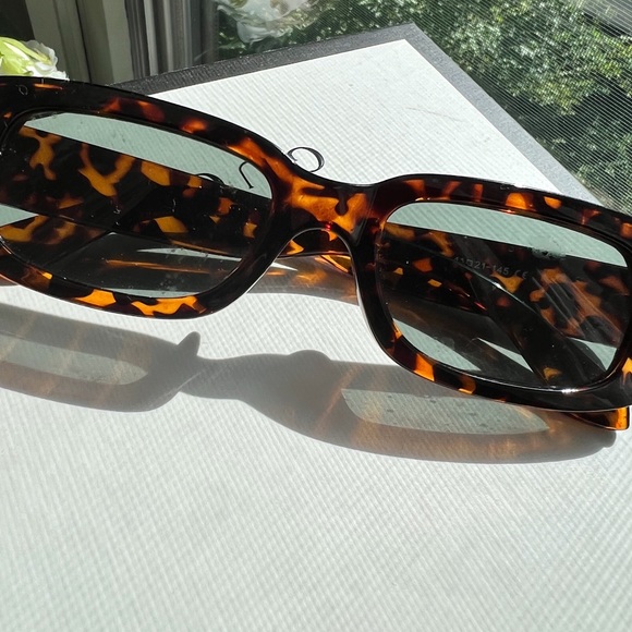 Sunglasses - Picture 3 of 4